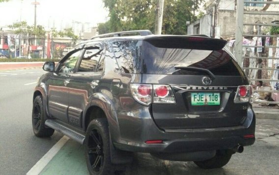 Toyota Fortuner 2013 Automatic Diesel for sale in Quezon City-1