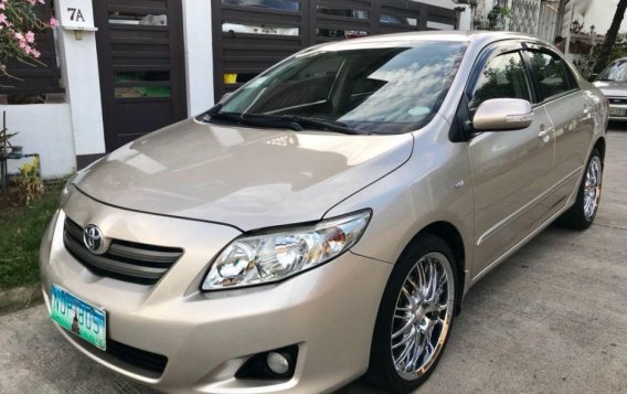 Selling 2nd Hand (Used) Toyota Altis 2010 in Parañaque