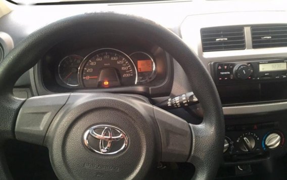Selling Toyota Wigo 2014 Manual Gasoline in Mandaue-3