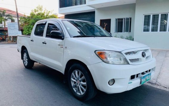 2nd Hand (Used) Toyota Hilux 2005 for sale in Las Piñas-1