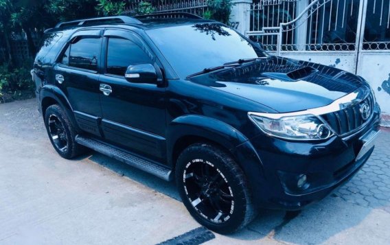 Selling Toyota Fortuner 2012 Automatic Diesel in Davao City-4