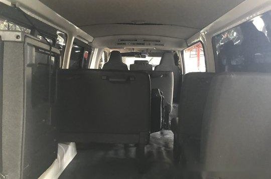 Toyota Hiace 3.0 Commuter MT 2018 for sale -8