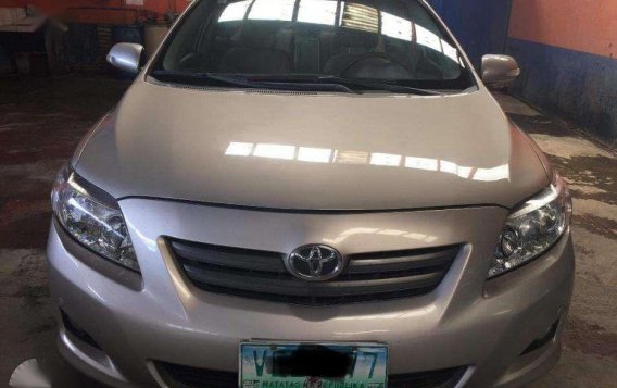 Selling 2nd Hand (Used) Toyota Corolla Altis 2010 in Quezon City