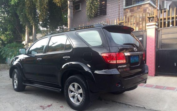 Selling 2nd Hand (Used) 2005 Toyota Fortuner Automatic Diesel in Quezon City-1