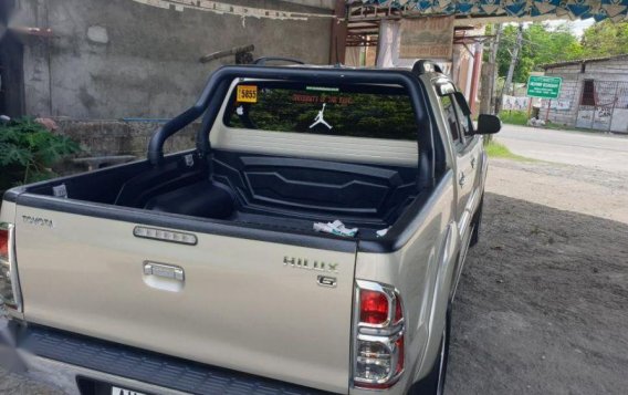 2nd Hand (Used) Toyota Hilux 2015 Automatic Diesel for sale in Tarlac City-2