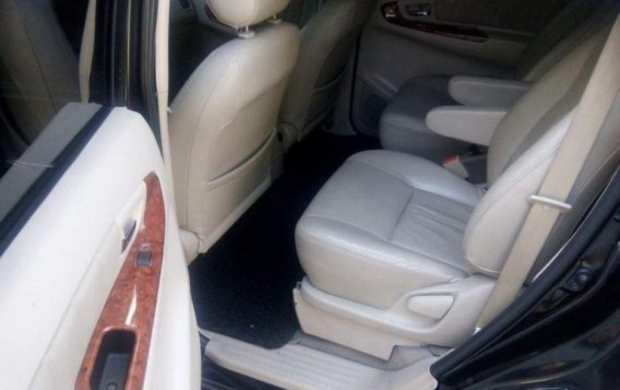 Selling 2009 Toyota Innova for sale in Quezon City-5