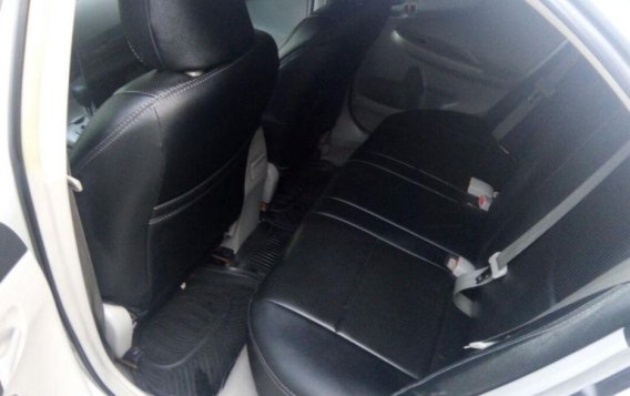 2nd Hand (Used) Toyota Altis 2010 for sale in Quezon City-5