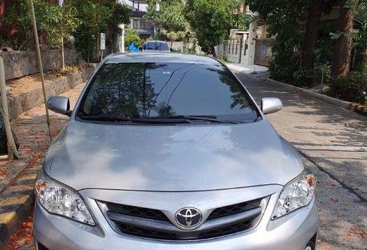 Selling 2nd Hand (Used) Toyota Corolla Altis 2013 in Makati