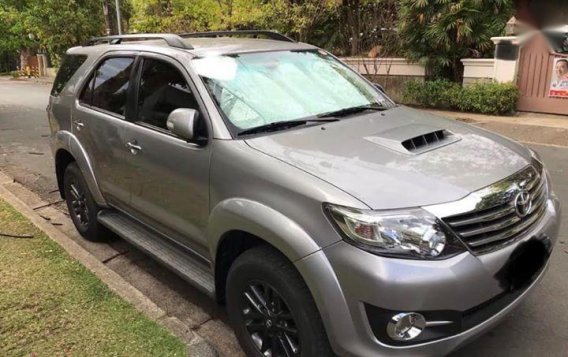 Selling Toyota Fortuner 2015 Automatic Diesel in Makati-1