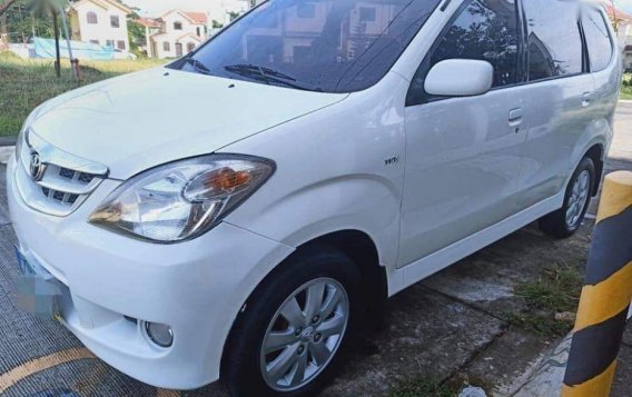 Sell 2nd Hand 2010 Toyota Avanza Manual Gasoline at 100000 in Lipa-1
