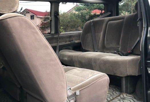 Selling 2nd Hand (Used) Toyota Hiace Van in Parañaque-5