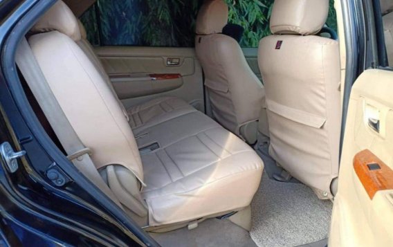 2nd Hand Toyota Fortuner 2010 for sale in Marikina-10