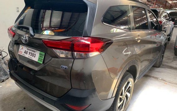 Brown Toyota Rush 2019 for sale Manual-3
