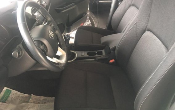 2nd Hand Toyota Hilux 2016 for sale in Pasig-1