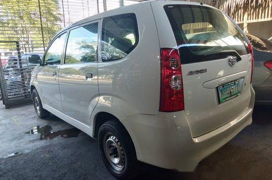 White Toyota Avanza 2009 Manual Gasoline for sale in Quezon City-3