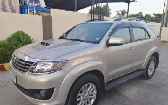 Selling 2nd Hand (Used) 2014 Toyota Fortuner Automatic Diesel in Camiling-4