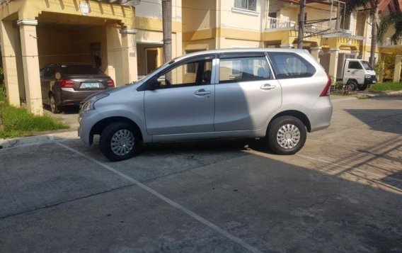 Selling Used Toyota Avanza 2012 in Tarlac City-3