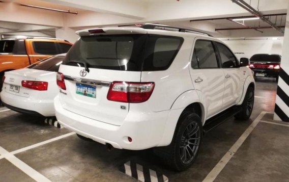 Toyota Fortuner 2010 Automatic Gasoline for sale in Cainta-2