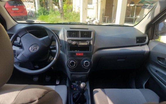 Selling Used Toyota Avanza 2012 in Tarlac City-9
