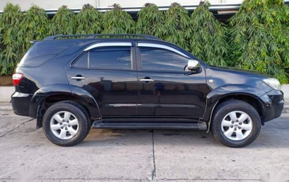 2nd Hand Toyota Fortuner 2010 for sale in Marikina-3