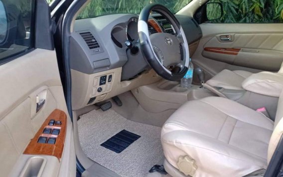 2nd Hand Toyota Fortuner 2010 for sale in Marikina-9