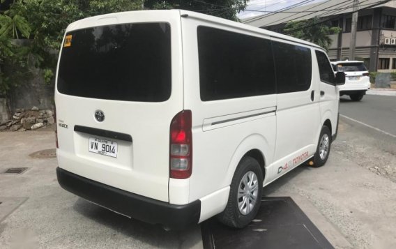 Selling Toyota Hiace 2018 Manual Diesel in Quezon City-2