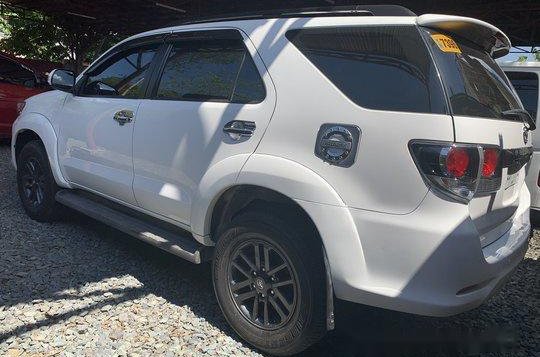 For sale White 2016 Toyota Fortuner in Quezon City-2