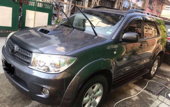 Selling 2nd Hand Toyota Fortuner 2009 in Quezon City-5