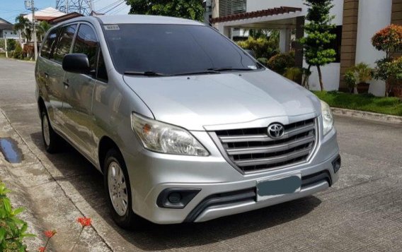 2nd Hand 2015 Toyota Innova for sale in Carmona