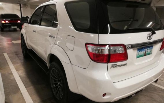 Toyota Fortuner 2010 Automatic Gasoline for sale in Cainta-1