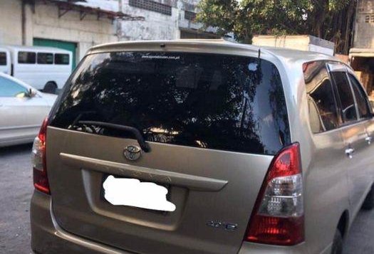 2nd Hand Toyota Innova 2012 Manual Gasoline for sale in Makati-1