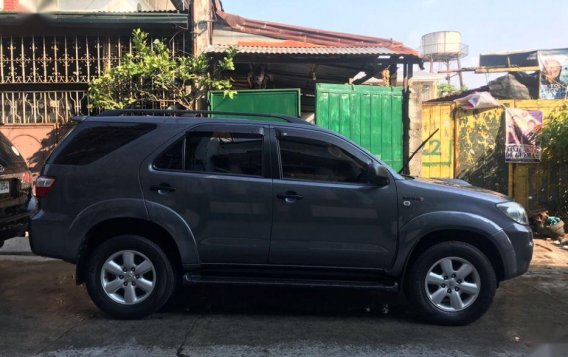 Selling 2nd Hand Toyota Fortuner 2009 in Quezon City-6