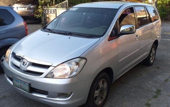 Selling 2nd Hand (Used) 2006 Toyota Innova Manual Gasoline in Las Piñas-1