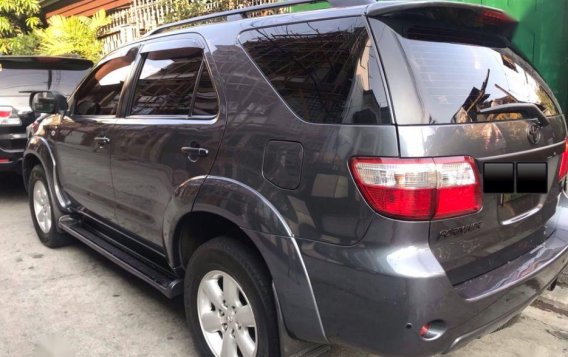 Selling 2nd Hand Toyota Fortuner 2009 in Quezon City-3