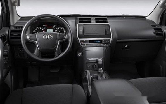 Selling Toyota Land Cruiser Prado 2019 Automatic Gasoline -4