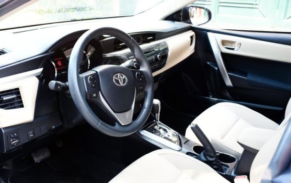 2nd Hand Toyota Corolla Altis 2015 for sale in Quezon City-2