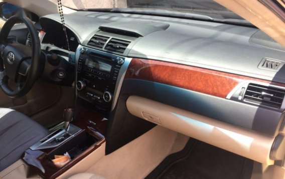 Selling Toyota Camry 2014 Automatic Gasoline in Manila-4