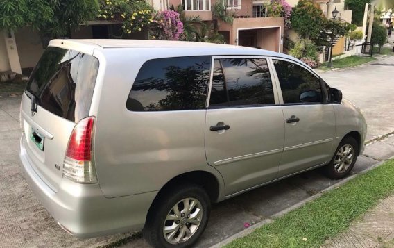 Selling Used Toyota Innova 2009 in Muntinlupa-3