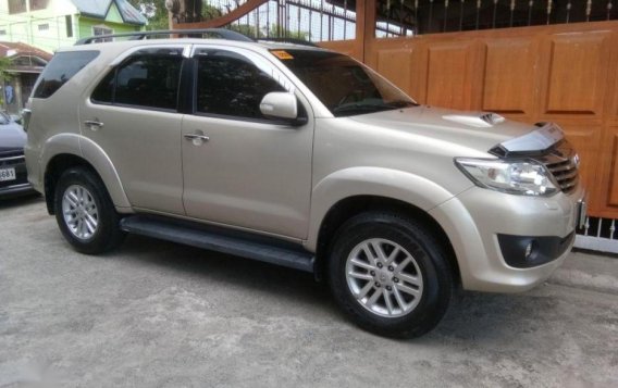 Toyota Fortuner 2013 Manual Diesel for sale in Bustos-3