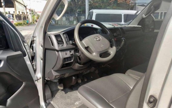 Selling Used Toyota Hiace 2014 in Las Piñas-9