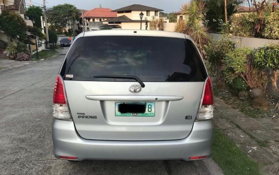 Selling Used Toyota Innova 2009 in Muntinlupa-1