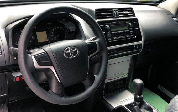 Selling Brand New Toyota Land Cruiser Prado 2019 in Quezon City-8