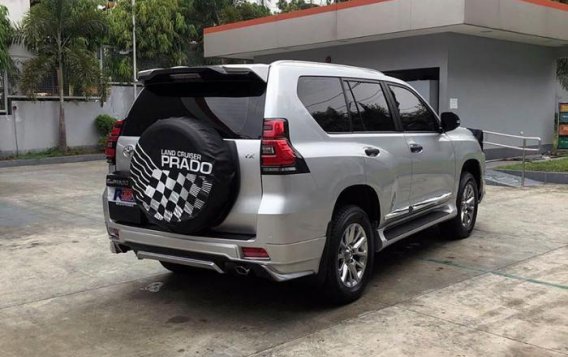 Selling Brand New Toyota Land Cruiser Prado 2019 in Quezon City-4