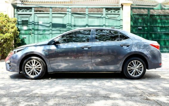 2nd Hand Toyota Corolla Altis 2015 for sale in Quezon City