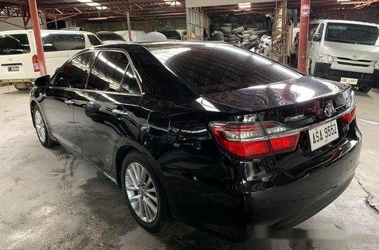 Selling Black 2015 Toyota Camry at 42000 km-5