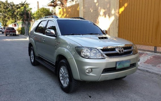 For sale Used 2005 Toyota Fortuner Automatic Diesel in Quezon City