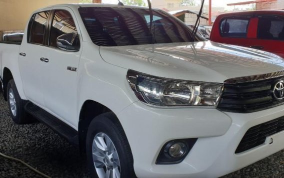 For sale White 2016 Toyota Hilux in Quezon City
