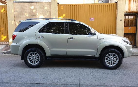 For sale Used 2005 Toyota Fortuner Automatic Diesel in Quezon City-2