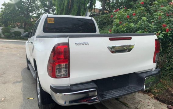 White Toyota Hilux 2016 for sale-2