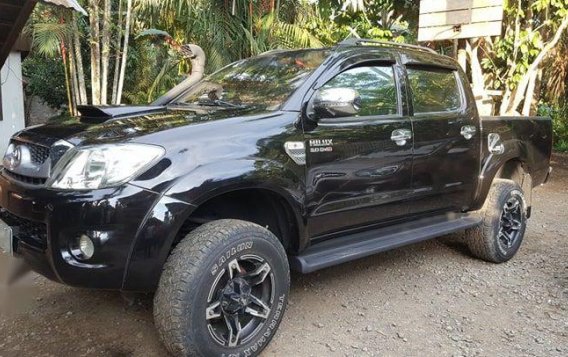 Selling Toyota Hilux 2012 Manual Diesel in Davao City-2